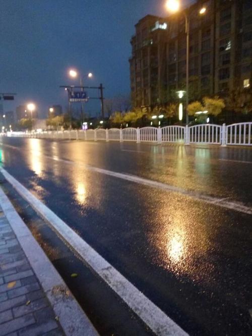 說(shuō)什么呢？？中華燈充電樁生產(chǎn)商皆不是網(wǎng)友想象的那樣！-明思維照明