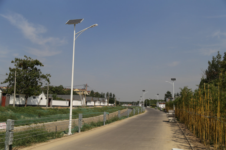 逆勢而上，光電用優(yōu)質LED路燈點亮前方的路