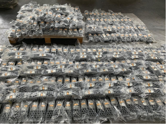多款LED路燈燈具再次出口法國(guó)