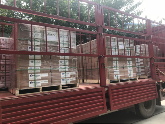 數(shù)百套可調(diào)光LED路燈再次發(fā)往捷克
