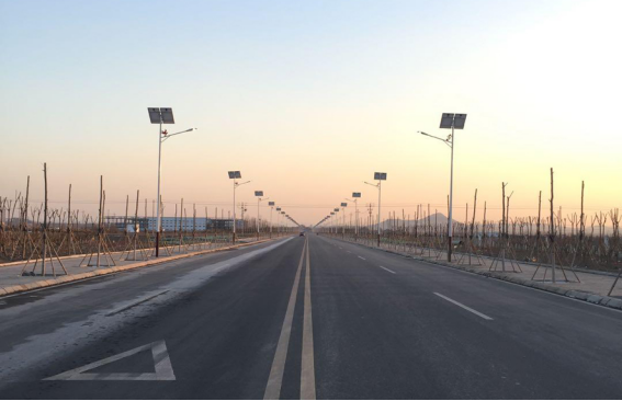 提升農(nóng)村道路照明，太陽能路燈發(fā)揮作用