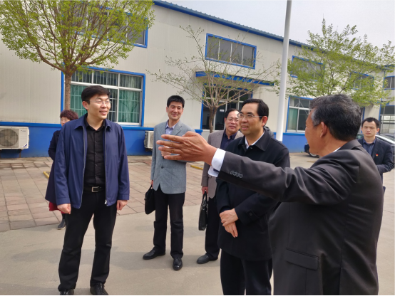 山東理工大學(xué)呂書(shū)記一行到山東光電公司考察