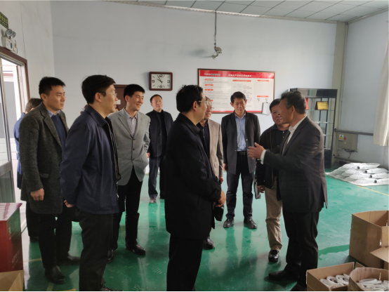 山東理工大學(xué)呂書(shū)記一行到山東光電公司考察