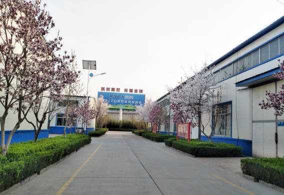 山東LED路燈廠家光電全體員工觀影《血戰(zhàn)湘江》